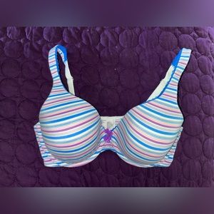 Victoria’s Secret Lined Perfect Coverage Bra. 34D
